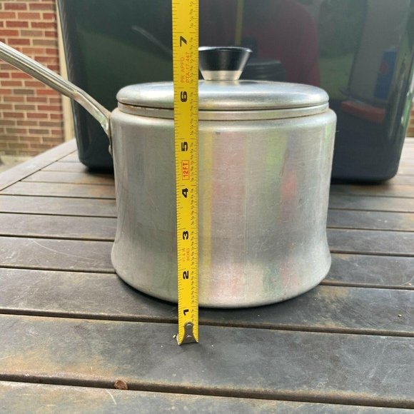 Vintage Mirro Aluminum 2 Quart Pan with lid 372M - Picture 6 of 7
